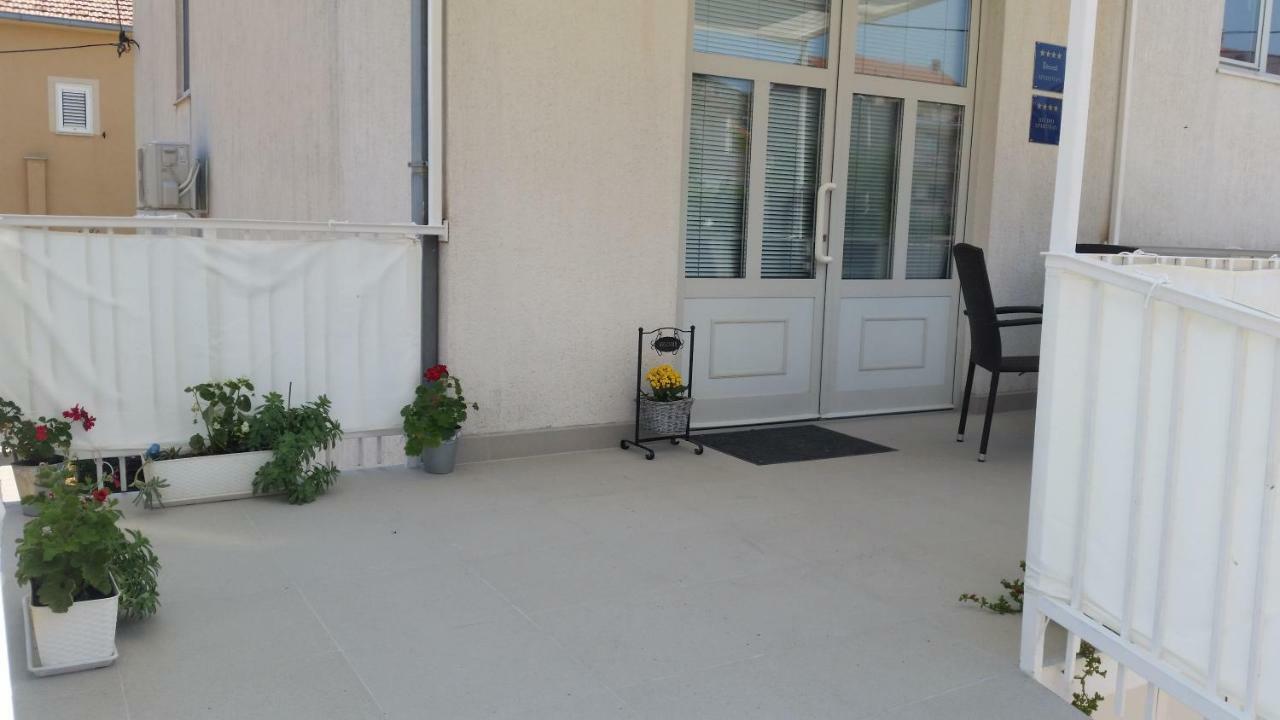 Apartments Sanja Trogir Exterior foto